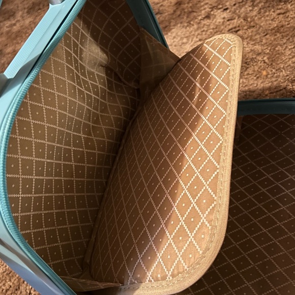 Hello Kitty Travel Makeup Hardshell Bag - Picture 6 of 9